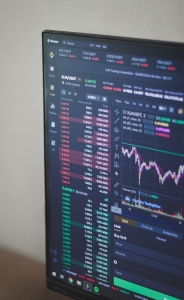 image of computer screen with trading data on it; hedging 101